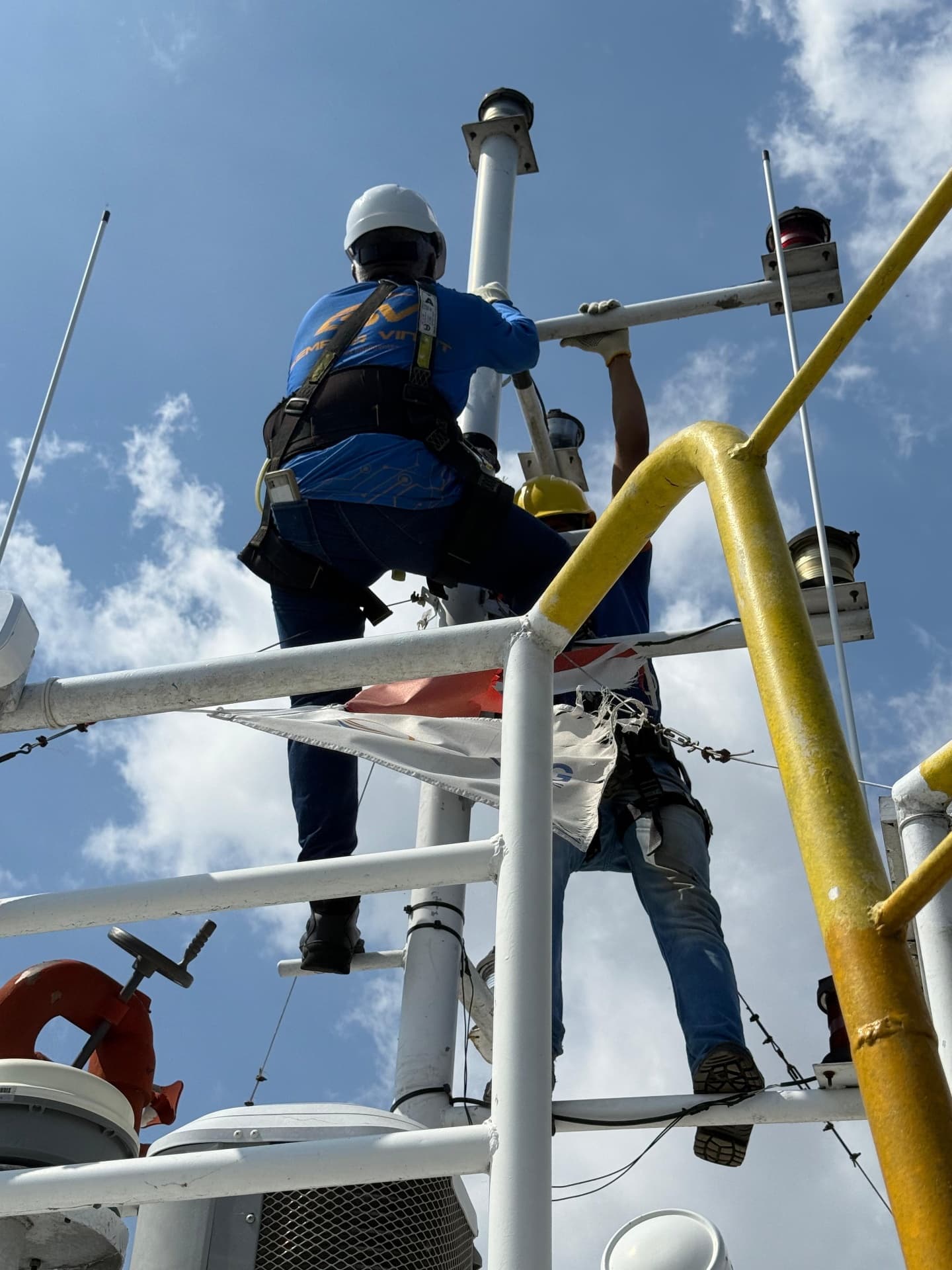 Equipe técnica em operação